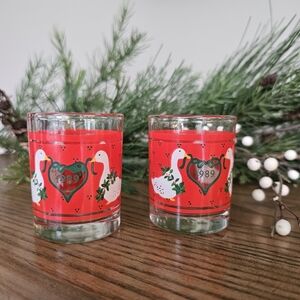 Pair of Vintage Holiday Glasses With White Geese 1989